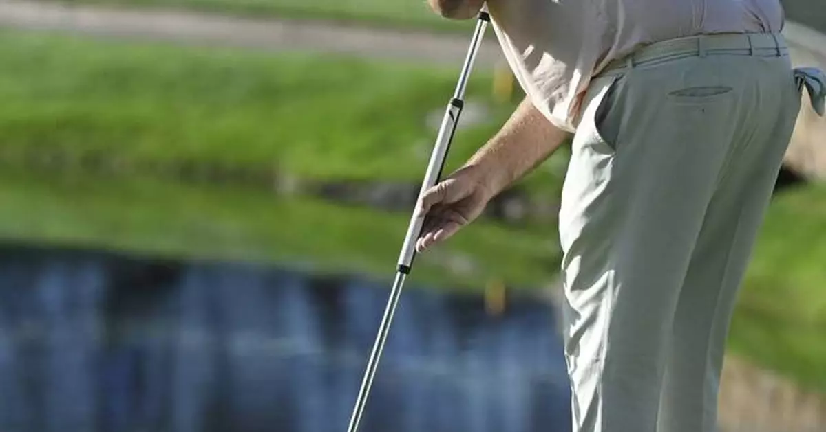 Harrington's chip-in on 18 leaves him tied (again) with Hensby, Cink at US Senior Open