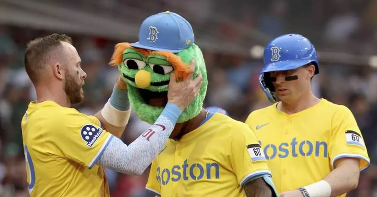 Wilyer Abreu hits 3-run HR to start Boston's 15-1 blowout over Toronto