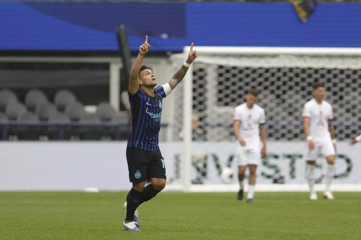 Inter Milan's Lautaro Martinez celebrates scoring his side's first goal during the Club World Cup Group E soccer match between Inter Milan and Urawa Red Diamonds in Seattle, Saturday, June 21, 2025. (AP Photo/Ryan Sun)
