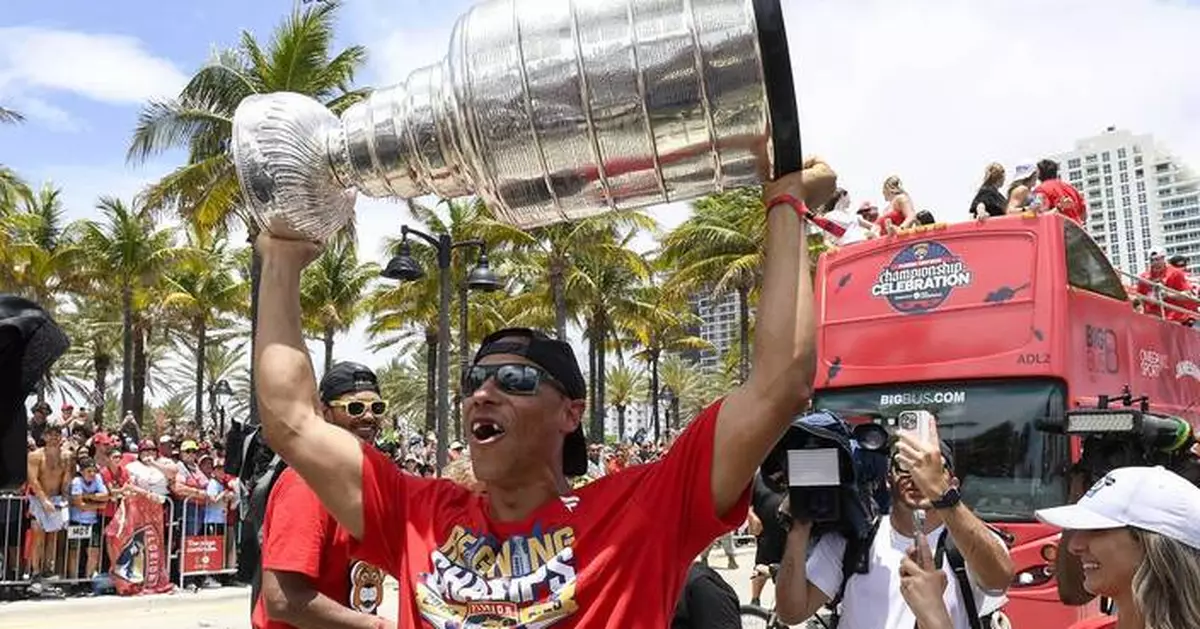 'This is amazing': Panthers celebrate 2nd consecutive Stanley Cup with another parade