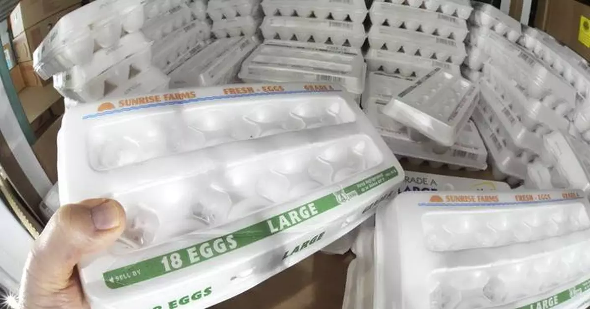 Americans sour on US economy and anxiety over tariffs remains the chief culprit