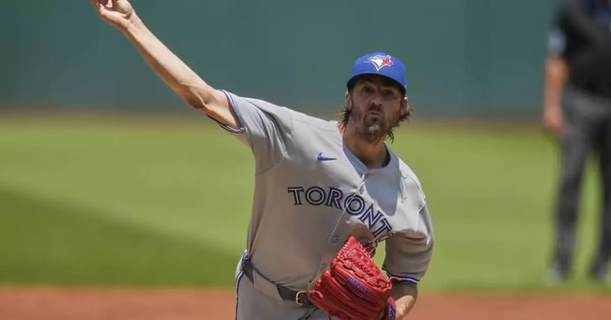 Kevin Gausman throws 8 innings of 2-hit ball, Blue Jays beat Guardians 6-0
