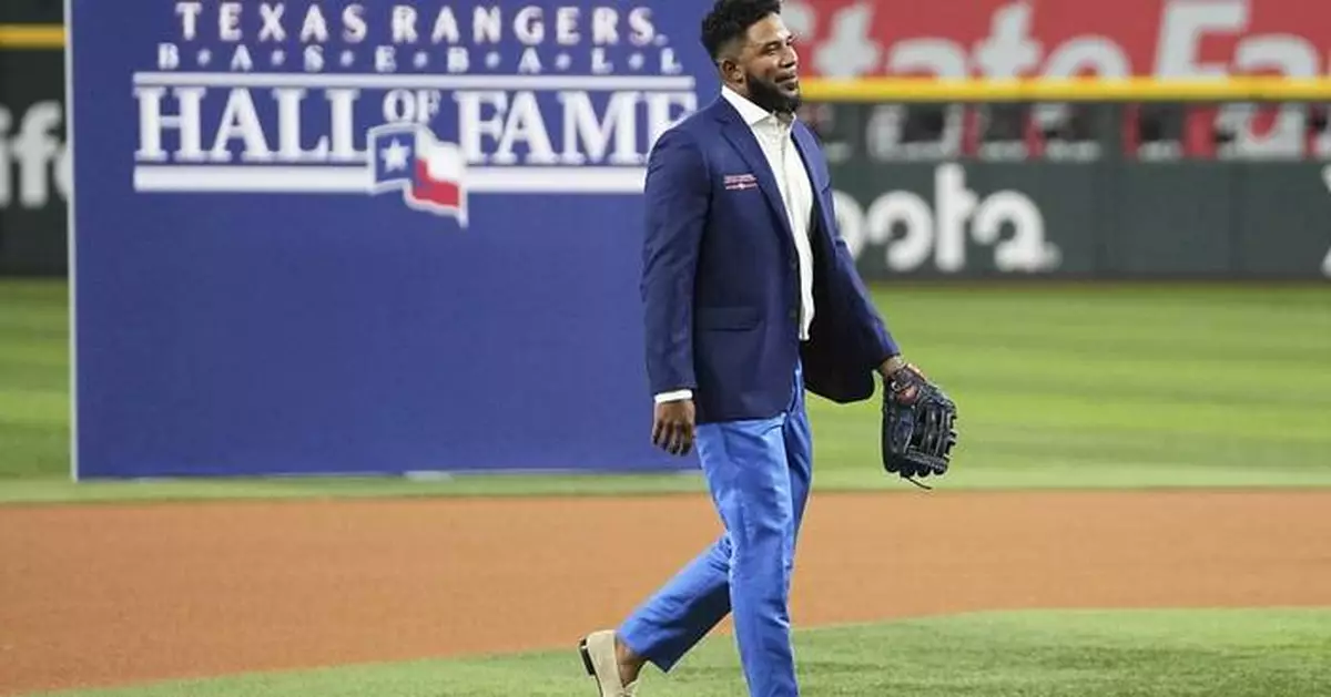 Elvis Andrus inducted into the Texas Rangers Baseball Hall of Fame with assist from Adrian Beltré