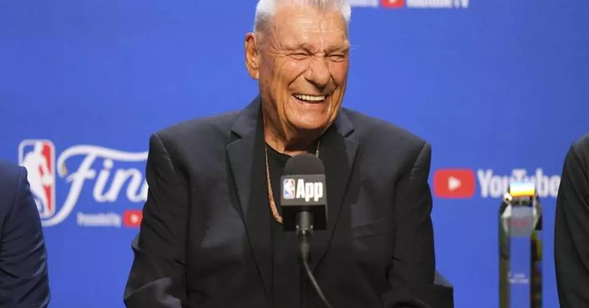 Don Nelson expresses his disappointment with Luka Doncic trade by wearing the star's shoes