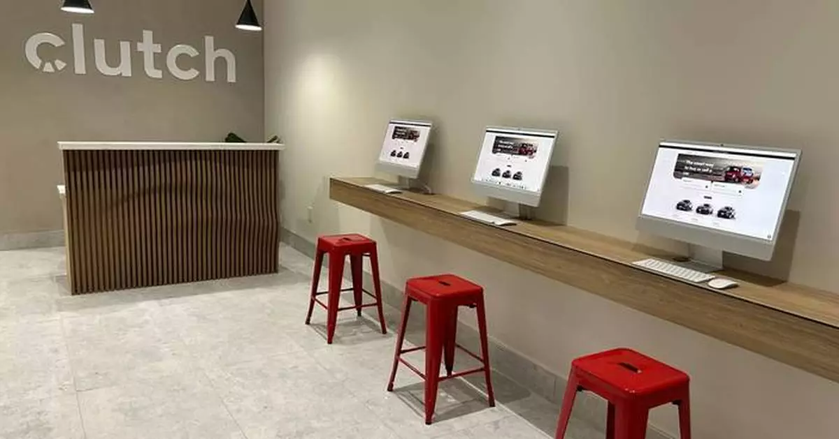 Clutch Launches First Permanent Customer Hub in CF Markville Mall