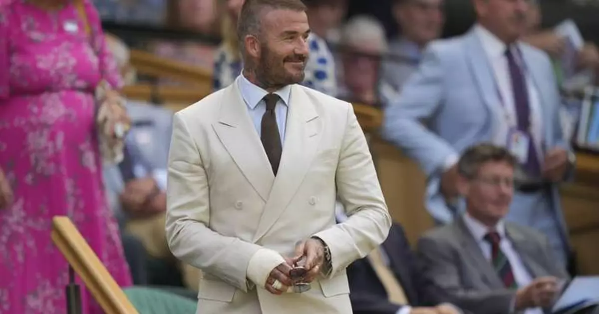 Wimbledon brings out David Beckham, Maria Sharapova and other stars on Day 1