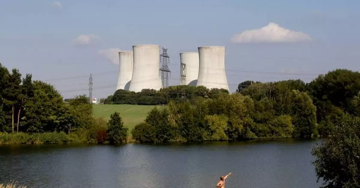 Czechs sign a deal with South Korea to build nuclear reactors after a court clears the way