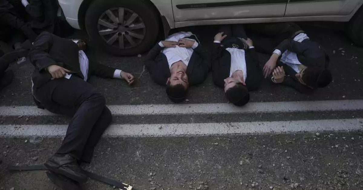 Mandatory military service for Israel's ultra-Orthodox tests Netanyahu's rule