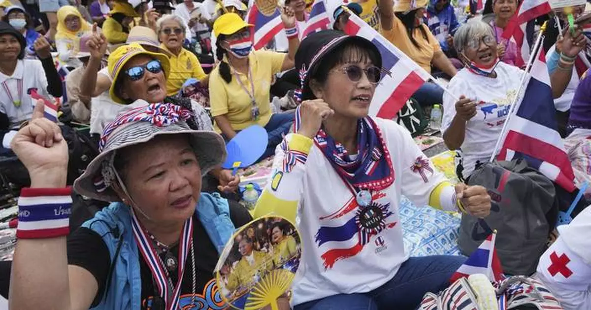 Protesters rally in Bangkok to demand Thai prime minister's resignation over leaked Cambodia call