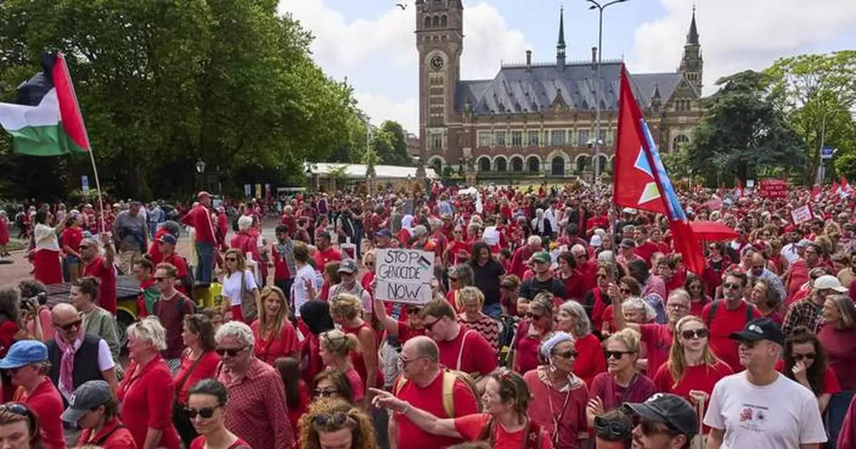 Huge turnout at a second Dutch protest seeking government action against Israel