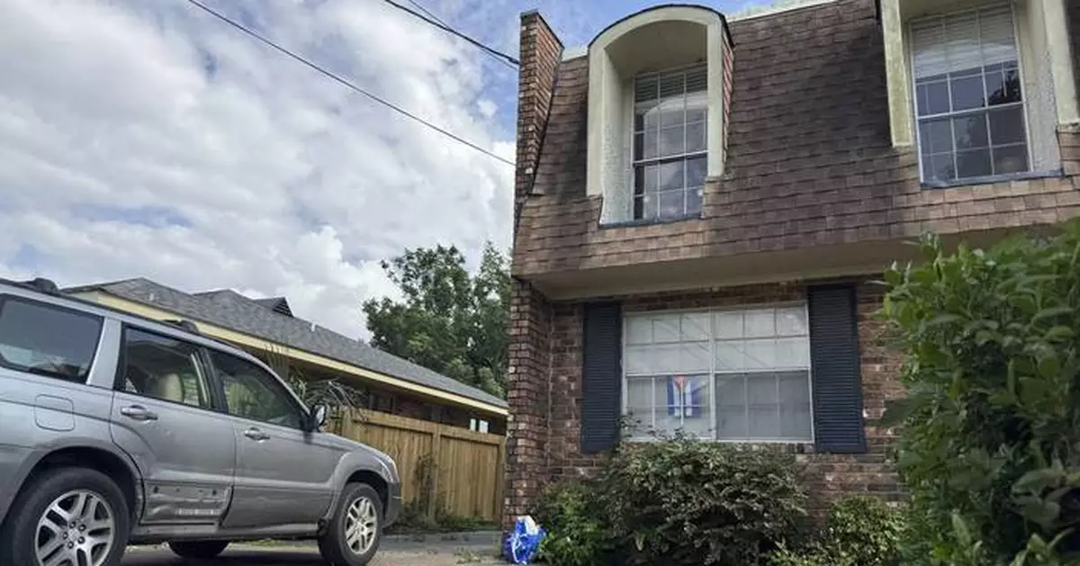 Authorities investigating a new social media post by a New Orleans jail escapee on the run