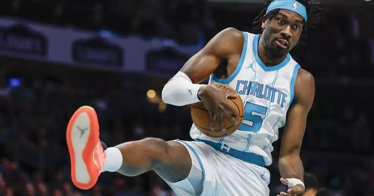 Suns add 7-footer Mark Williams, send two first-round picks to Hornets, AP source says