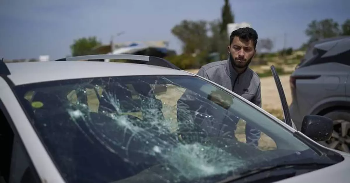 Israeli soldiers bar media from visiting West Bank villages on tour organized by Oscar winners