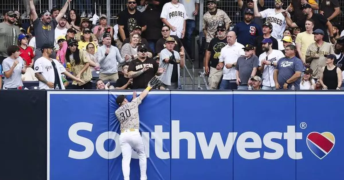 Padres left fielder Gavin Sheets leaves game after colliding face-first with padded wall