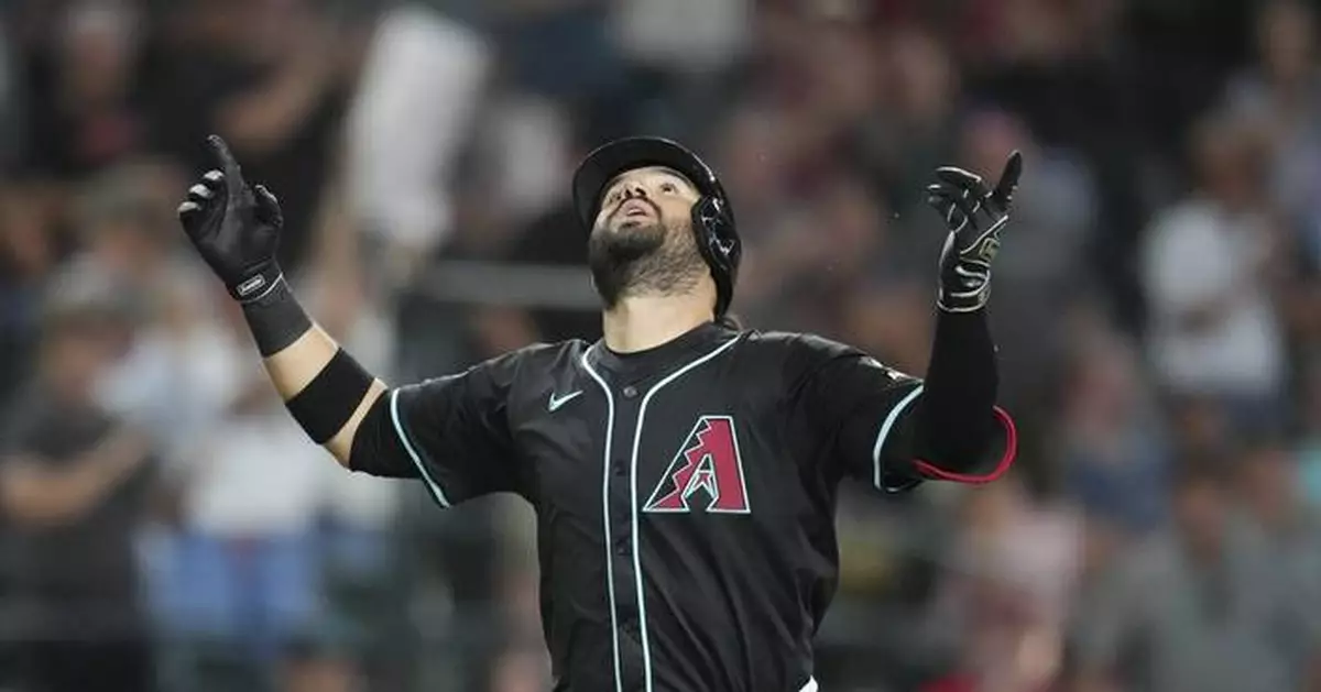 Eugenio Suárez's 3rd grand slam of the season lifts D-backs over Mariners 5-2 for 3-game sweep