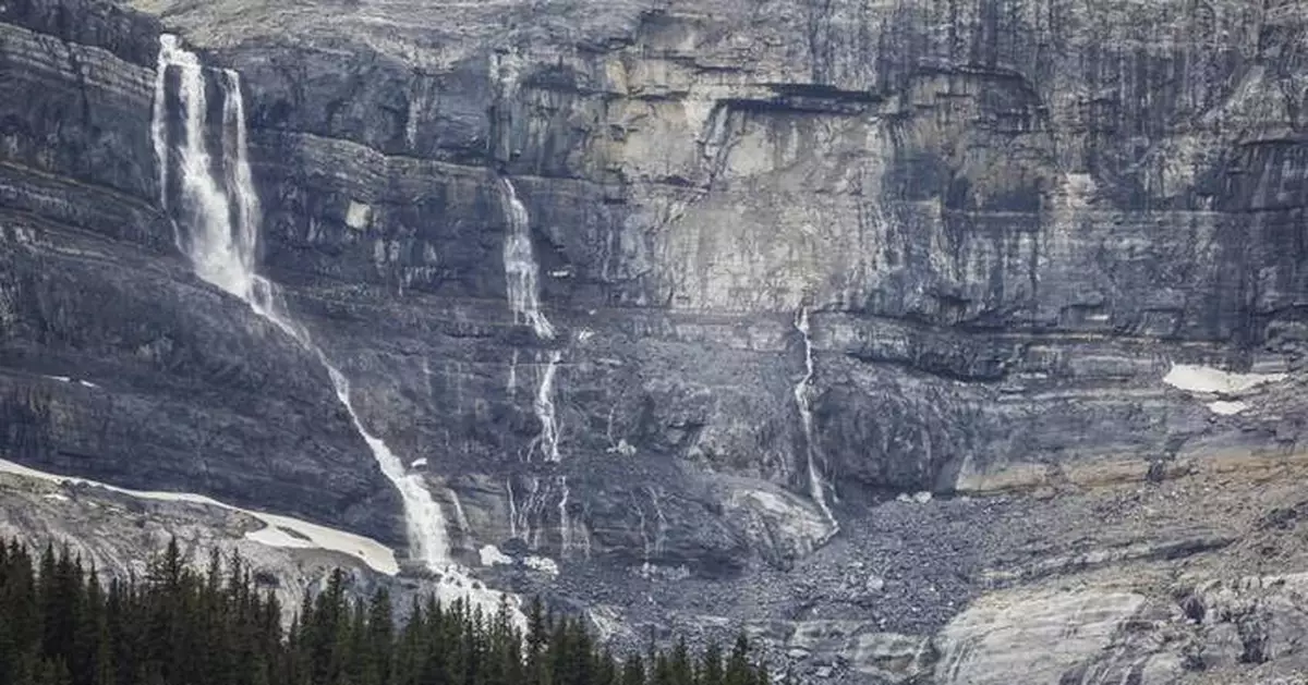 Searchers recover 2nd body after rockfall near Canada's Banff National Park hiking trail