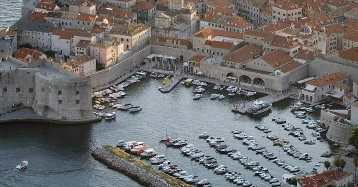 A wooden boat from the 18th century was found by chance in the seabed off an old Croatian port