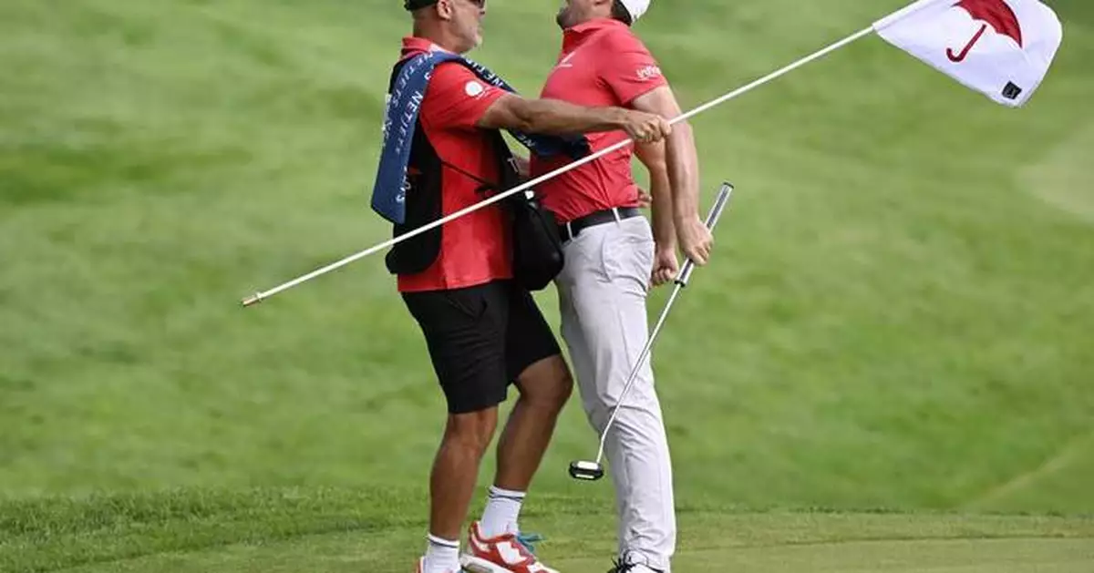 US Ryder Cup captain Bradley wins the Travelers. Lee and Jimenez take major titles