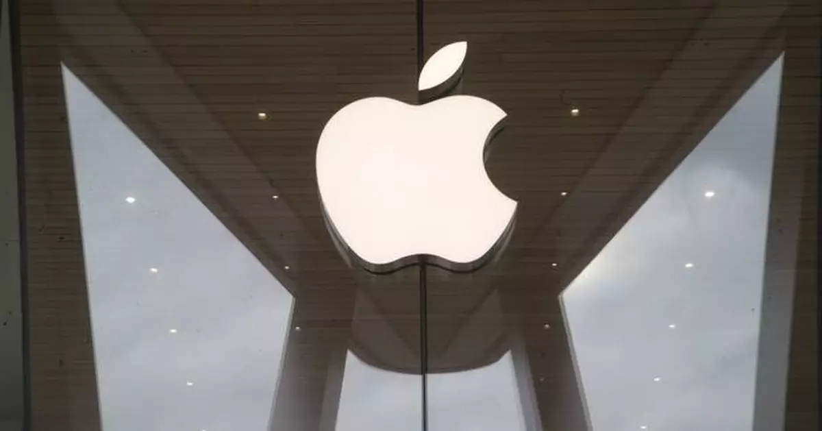 Apple loses bid to halt court ruling that blocks some fees from its iPhone app store