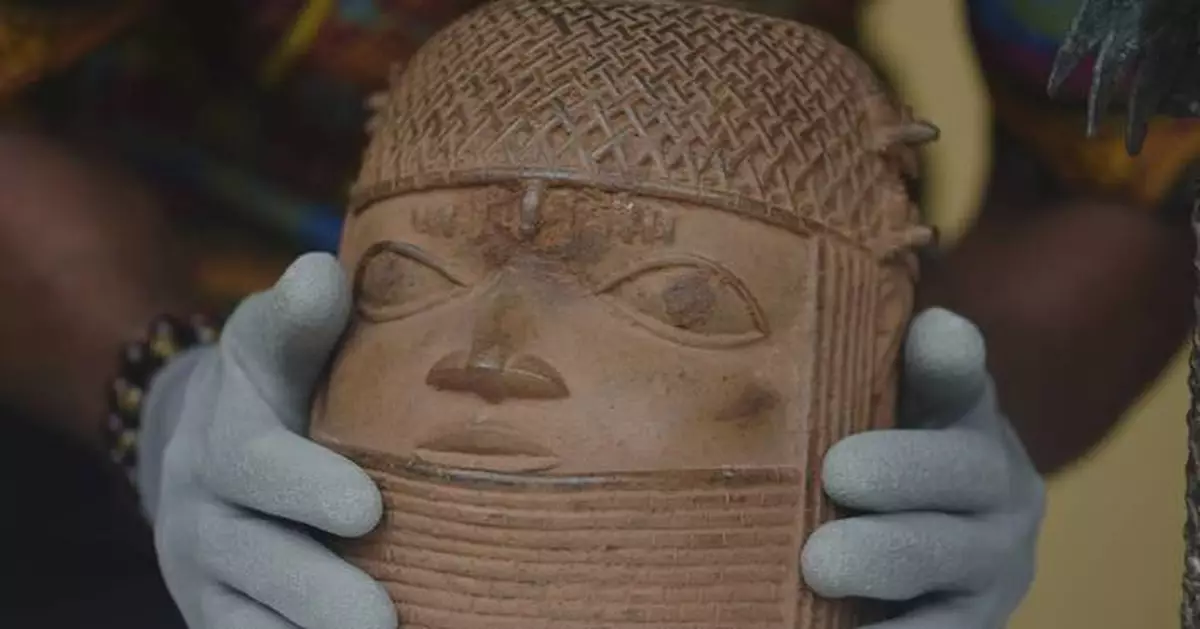 Netherlands returns 119 looted artifacts known as Benin Bronzes to Nigeria