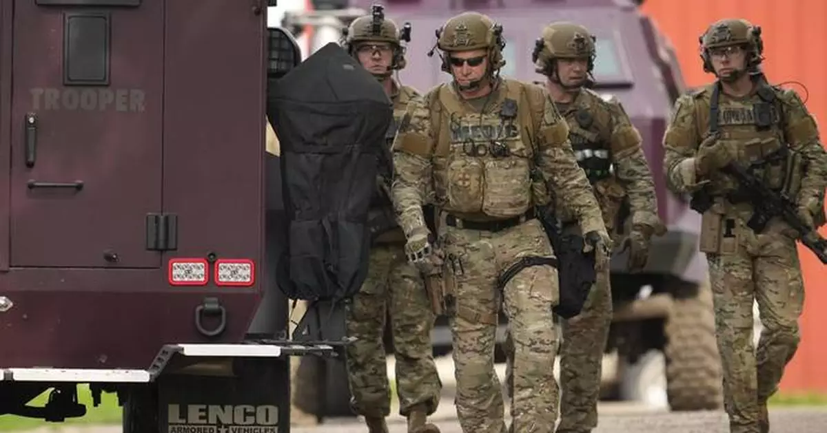 Many lawmakers named in writings of suspected Minnesota shooter vow not to bow down