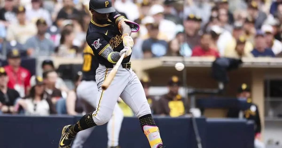 McCutchen ties Clemente for third on Pirates' all-time homers list with 240