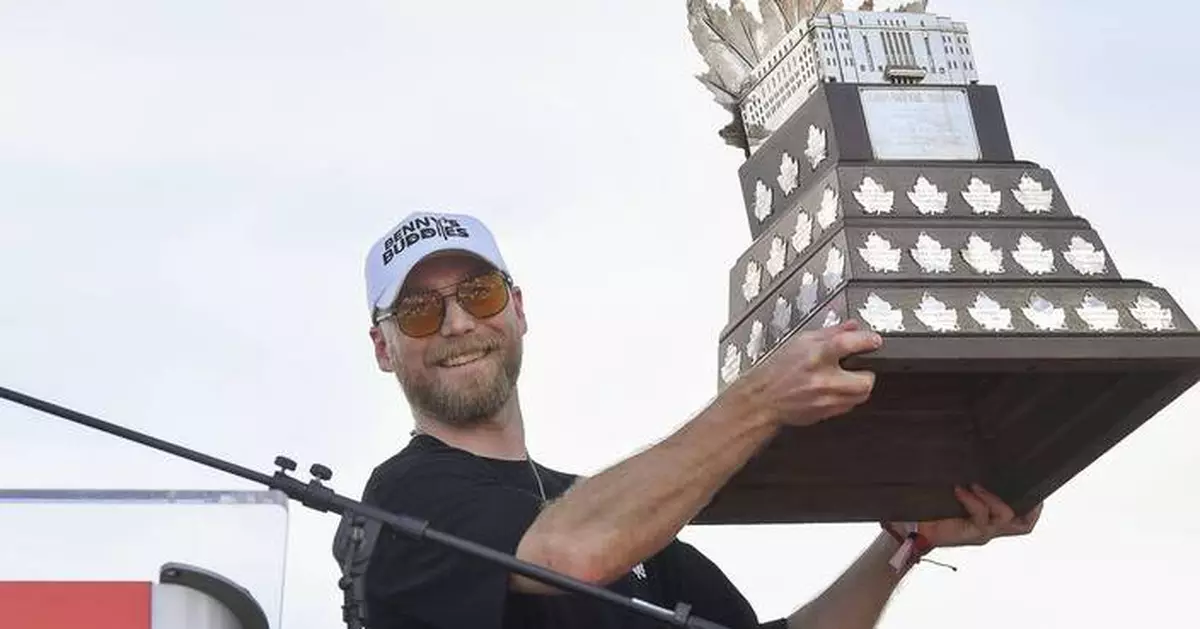 Playoff MVP Sam Bennett agrees on 8-year, $64 million contract to stay with Florida Panthers