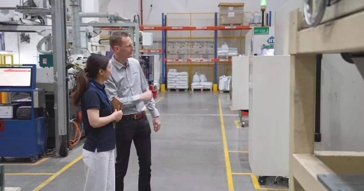 China to expand opening up to stabilize foreign investment: spokesman