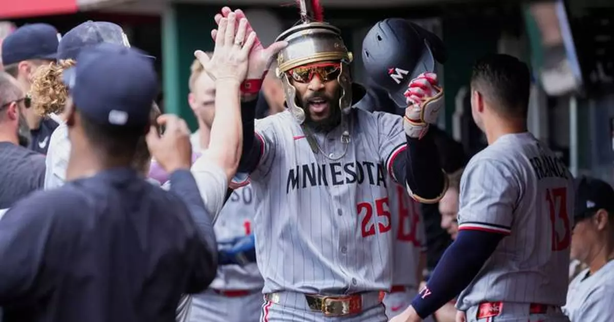 Buxton powers Twins past Reds to stop 6-game slide