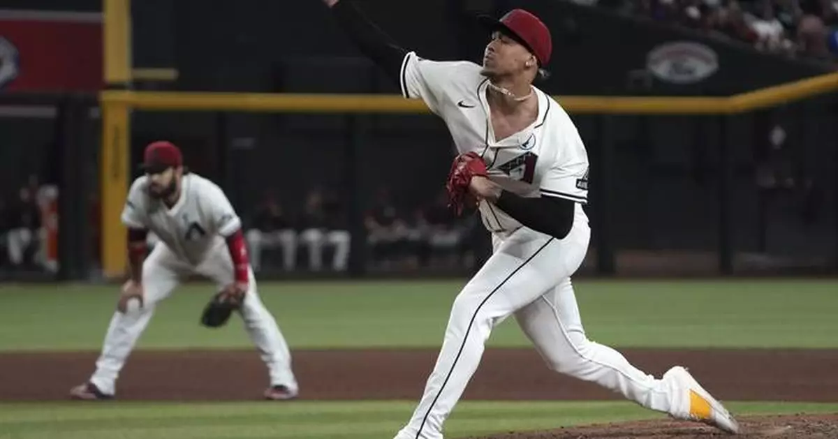 Diamondbacks reliever Justin Martinez exits with elbow tightness in 9th inning against Mariners