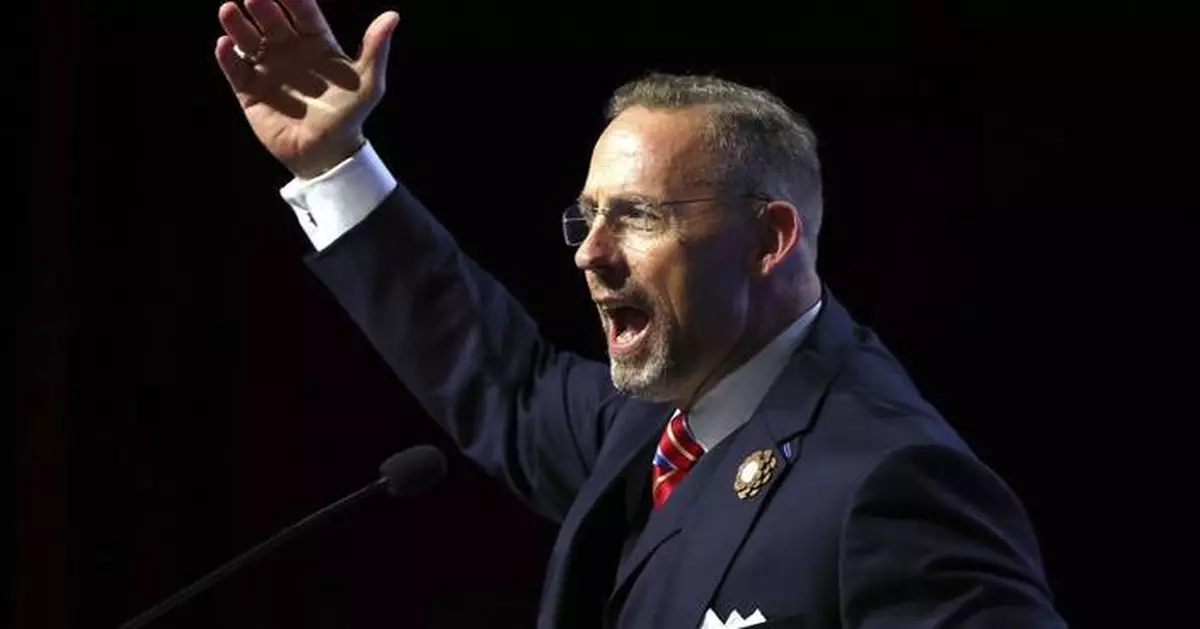 Southern Baptist delegates at national meeting overwhelmingly call for banning same-sex marriage