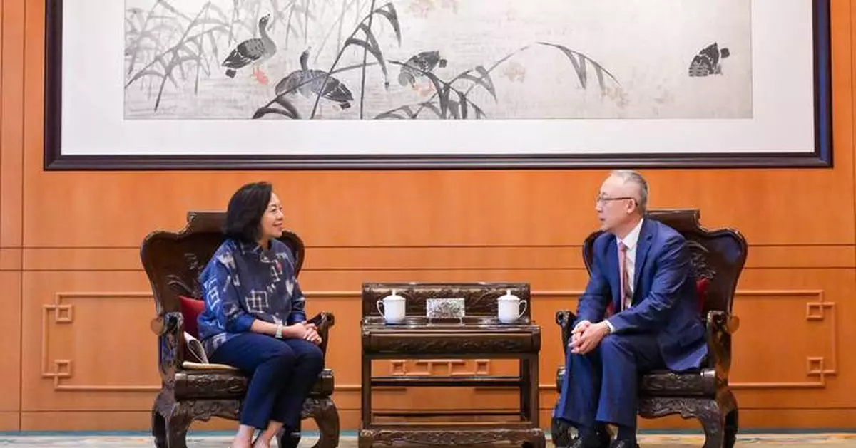 Youth Volunteer Interns Visit Hong Kong's Ministry of Foreign Affairs, Prepare for UN Placements