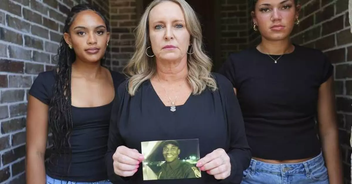 A Border Patrol agent died in 2009. His widow is still fighting a backlogged US program for benefits