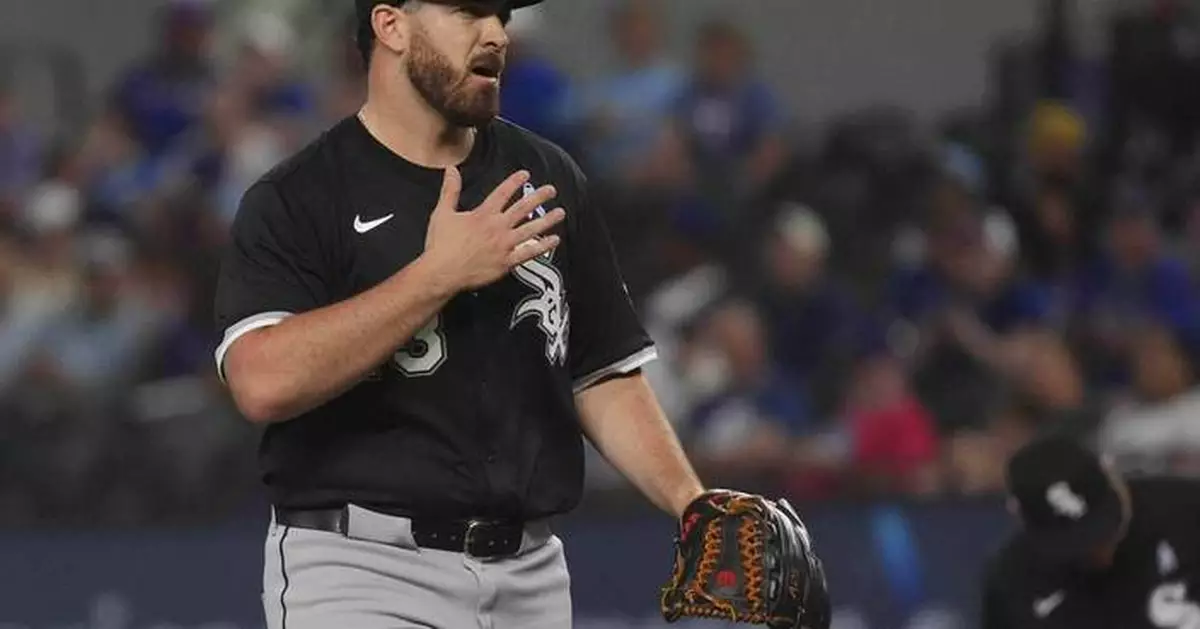 Aaron Civale gets a little wild in White Sox debut after trade from Brewers