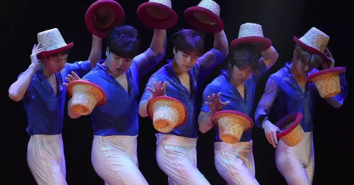 Photos of South Korea's last circus