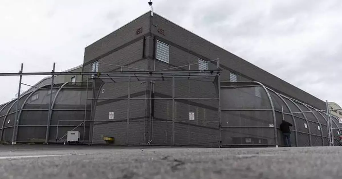 Officials arrest 1 of 2 detainees still missing from New Jersey immigration facility