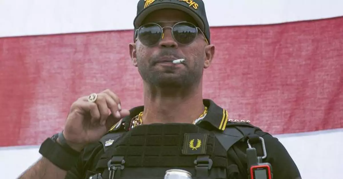 Former DC police officer sentenced to 18 months for lying about leaking info to Proud Boys leader