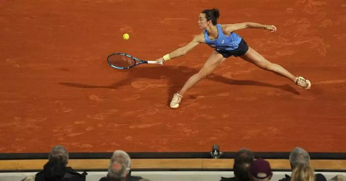 A fairy tale in Paris: French wild card Boisson stuns No. 6 Andreeva to reach French Open semis
