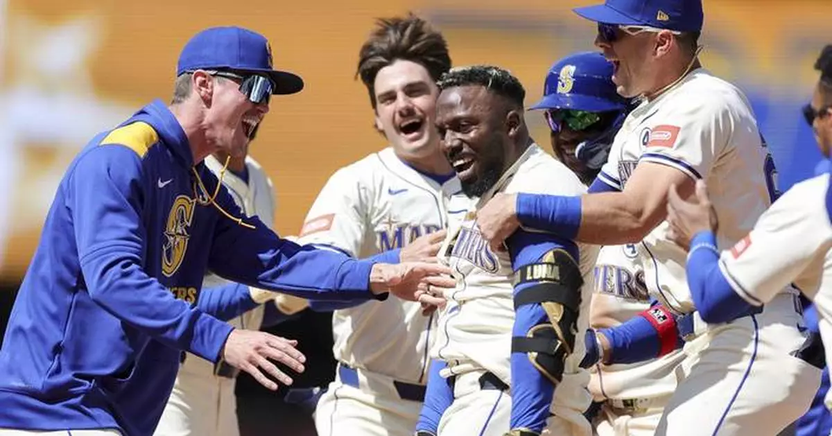 Arozarena's walk-off single gives Mariners 2-1 win over Twins