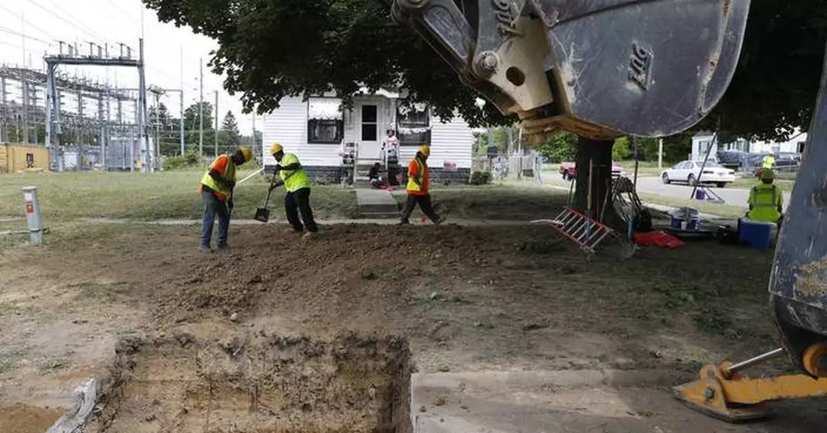 Flint's still-unfinished lead pipe replacement serves as cautionary tale to other cities
