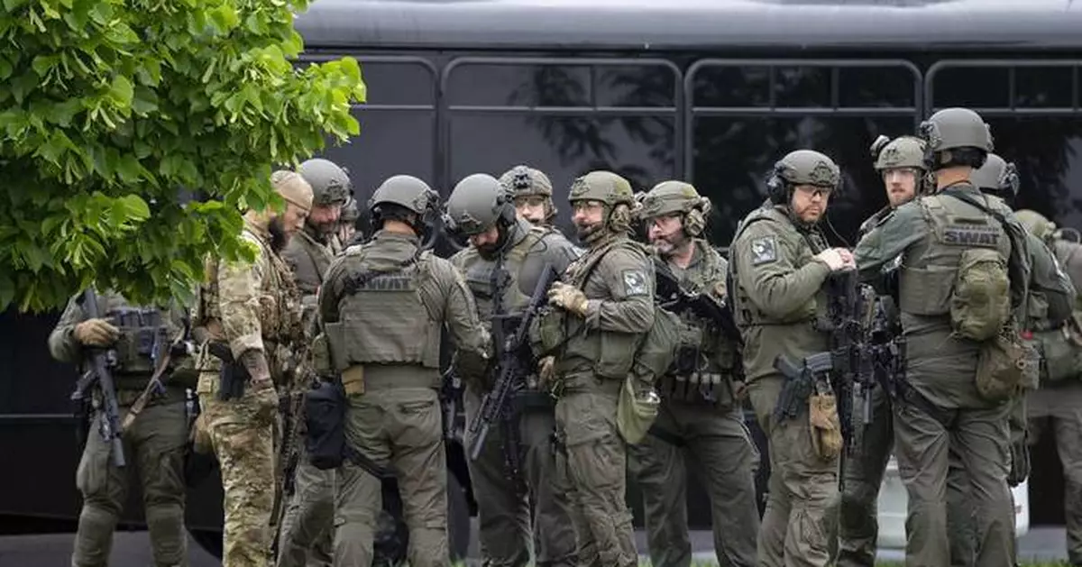 Authorities still searching for suspect in shooting of 2 Minnesota state lawmakers