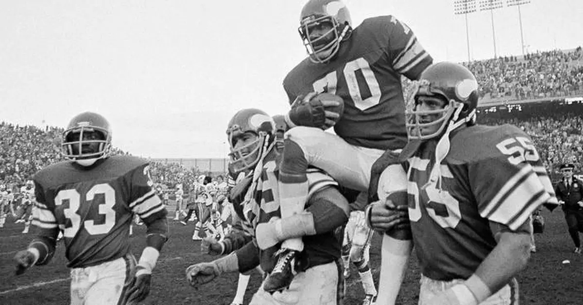 Vikings' Purple People Eater Jim Marshall, the 'all-time iron man,' dies at 87