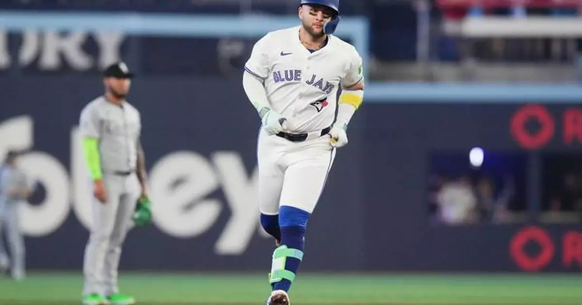 Guerrero and Bichette homer as the Blue Jays beat the White Sox 7-1
