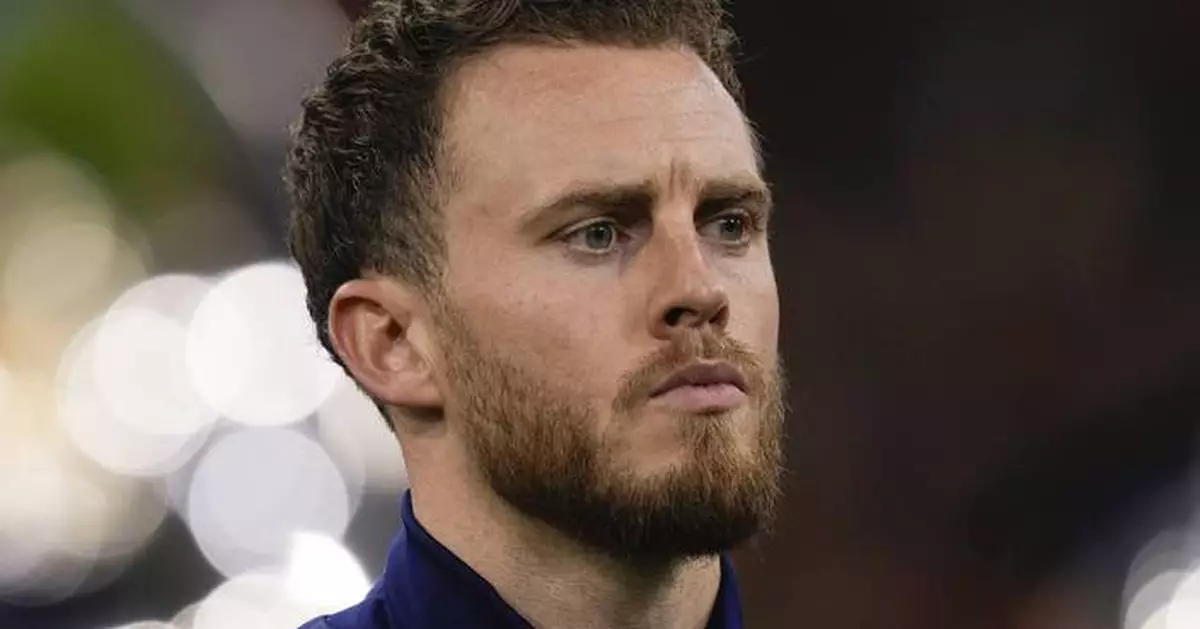 Bayer Leverkusen signs goalkeeper Flekken from Brentford, which enlists Kelleher as replacement