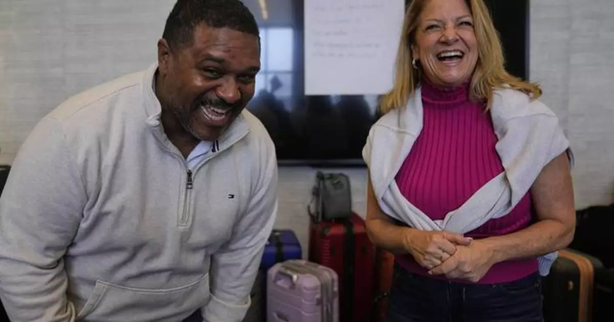 Comedy and crime fighting join forces for police learning leadership skills