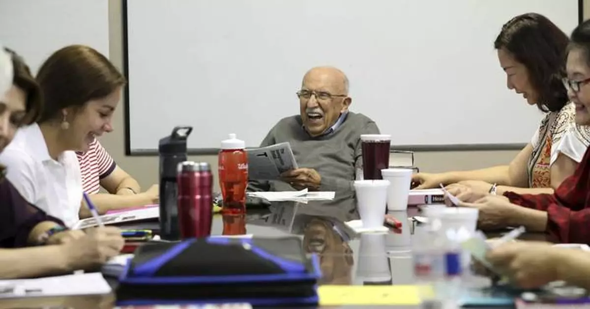 From ‘Tudo bem?’ to ‘Gracias,’ a growing share of US residents speak a language other than English