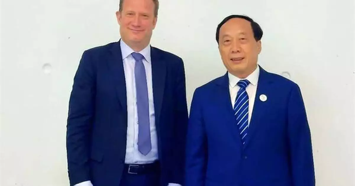 Ren Xianliang meets with ICANN president &amp; CEO