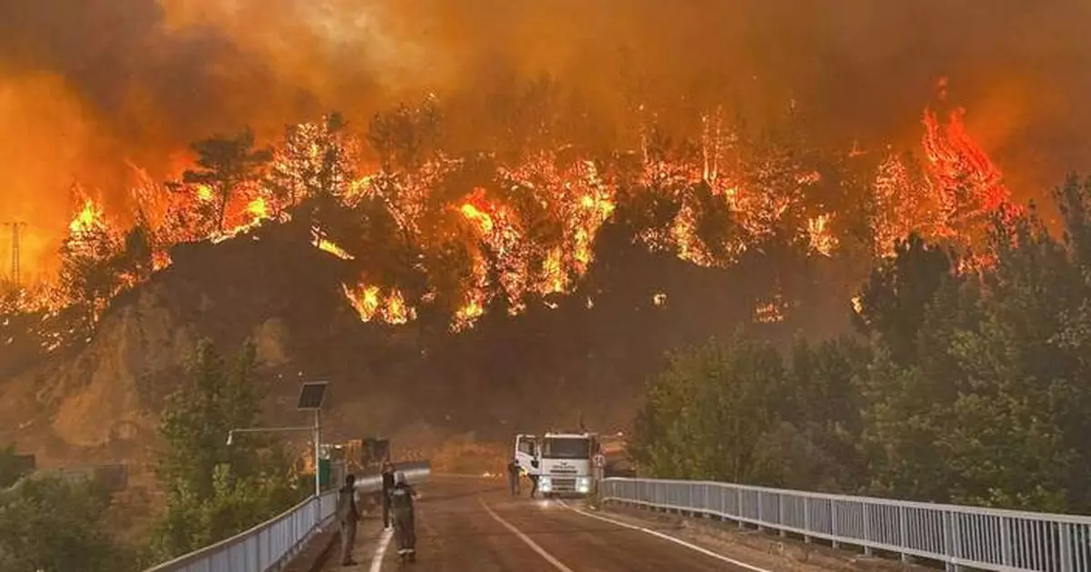 Fires engulf Turkey's Mediterranean coast as government declares 2 disaster zones