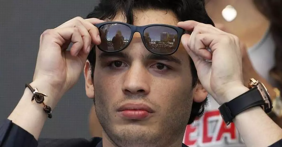 Who is Julio César Chávez Jr., the Mexican boxer facing deportation from the US?