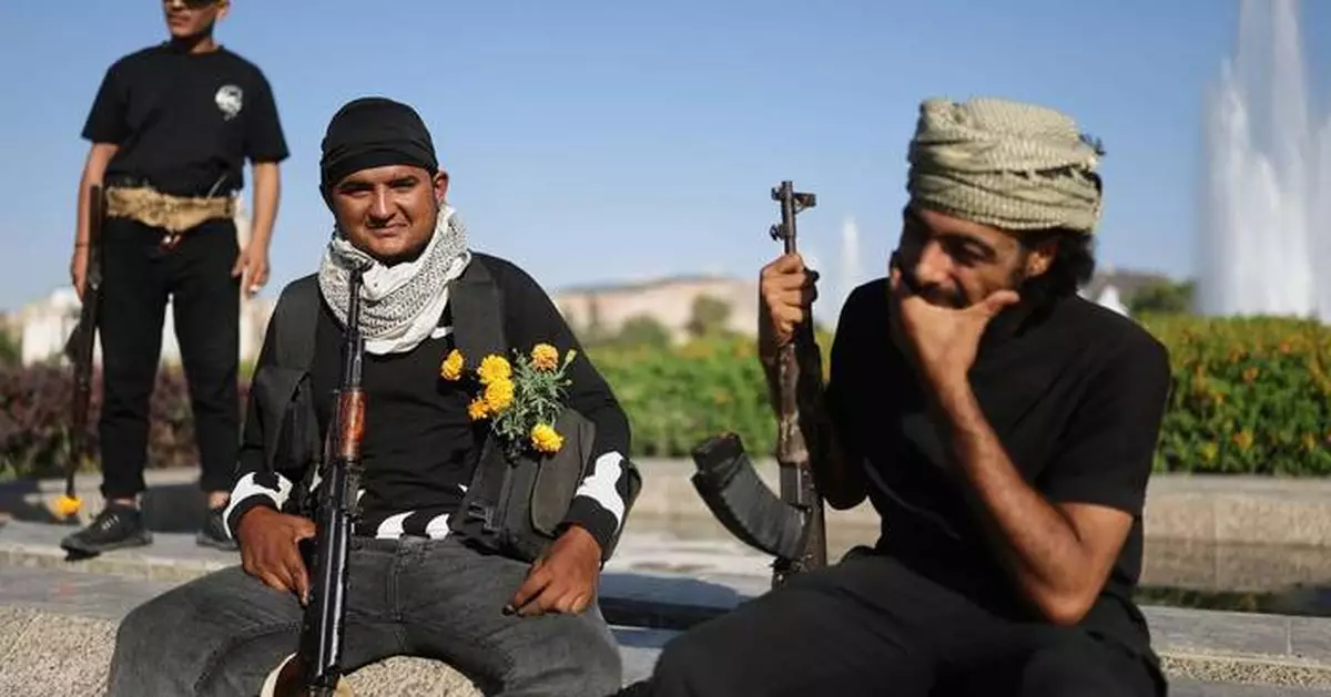 Syria's leader urges Bedouin tribes to commit to a ceasefire ending clashes with the Druze